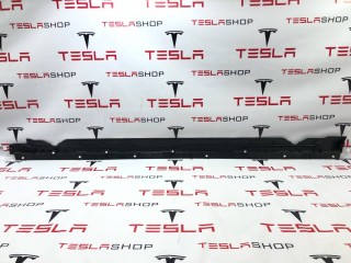 Накладка порога рокерной панели, ориг. номер 1497741-00-B, 149764900B, Tesla Model Y 2020-2026