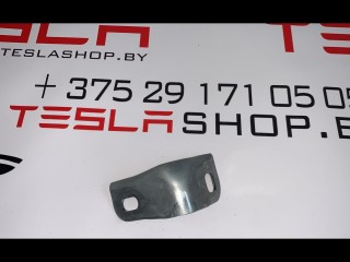 Кронштейн каркаса центральной панели, ориг. номер 1508647-00-A, Tesla Model 3 2017-2021