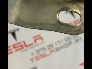 Кронштейн каркаса центральной панели, ориг. номер 1508647-00-A, Tesla Model 3 2017-2021
