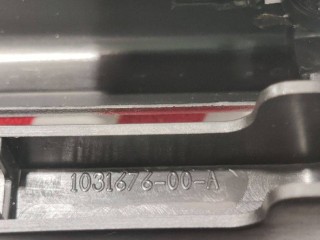 Заглушка салазки сиденья, ориг. номер 1031676-00-A, Tesla Model S