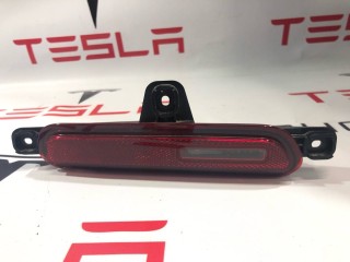 Отражатель заднего бампера, ориг. номер PT00000380, PT00002174, Rivian R1T 2021-2024
