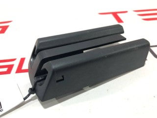 прочая запчасть, ориг. номер 1051476-00-A, Tesla Model S 2012-2016