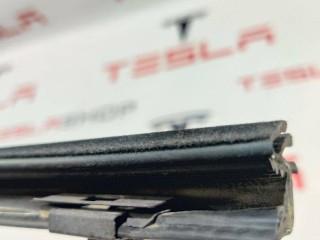Уплотнитель стекла внутренний двери, ориг. номер 1038408-00-A, Tesla Model S