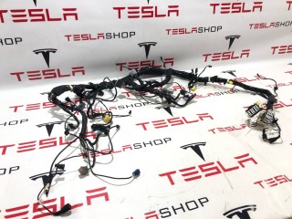Электропроводка центральной панели, ориг. номер 1004422-01-H, Tesla Model S