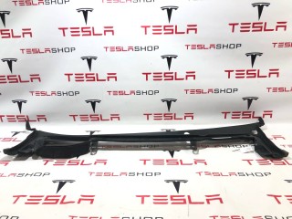Подкапотная накладка стеклоочистителей, ориг. номер 1008976-00-E, Tesla Model S