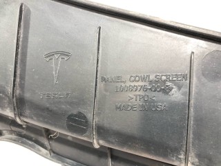 Подкапотная накладка стеклоочистителей, ориг. номер 1008976-00-E, Tesla Model S