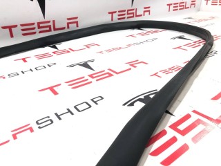 Уплотнитель проема дверного, ориг. номер 1497675-00-A, 1497676-00-A, Tesla Model Y 2020-2026
