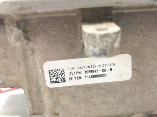 Джаншен бокс, ориг. номер 1028843-01-C, 1028843-00-B, Tesla Model S