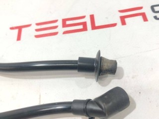 Дренажная трубка панорамной крыши, ориг. номер 6008684-00-E, Tesla Model S