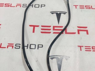 Дренажная трубка панорамной крыши, ориг. номер 6008684-00-E, Tesla Model S