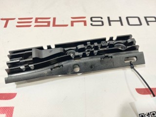 прочая запчасть, ориг. номер 1008371-00-E, Tesla Model S 2012-2016