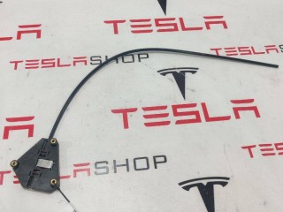 Кронштейн мотора привода люка, ориг. номер 6008694, 1003242-00-A, Tesla Model S