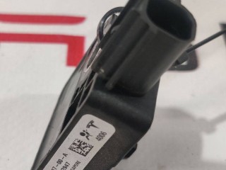 Датчик удара, стойки С, ориг. номер 1009017-00-A, Tesla Model S