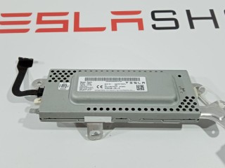 Радио FM/HD/XM, ориг. номер 1079749-00-D, Tesla Model 3 2017-2021