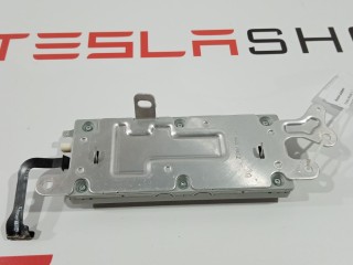 Радио FM/HD/XM, ориг. номер 1079749-00-D, Tesla Model 3 2017-2021