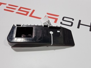 Кронштейн крепления фонаря, ориг. номер 1083993-00-D, Tesla Model 3 2017-2021