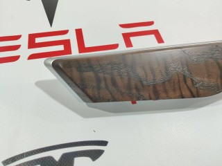 Накладка декоративная обшивки двери, ориг. номер 1036081-09-B, Tesla Model X 2015-2021