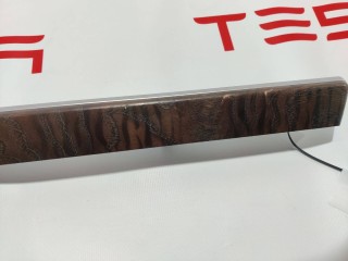Накладка декоративная обшивки двери, ориг. номер 1036081-09-B, Tesla Model X 2015-2021