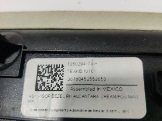 Накладка декоративная стойки A (магнит), ориг. номер 1050294-73-H, Tesla Model X 2015-2021
