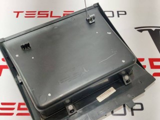 Ниша под монитором, ориг. номер 1045057-00-C, 1045058-00-B, Tesla Model X 2015-2021