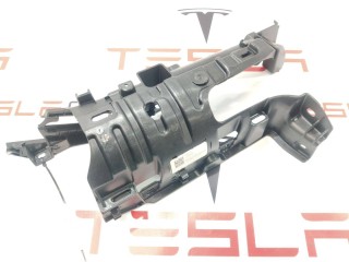 Кронштейн накладки, подъемной задней двери, ориг. номер 1055050-04-I, Tesla Model X 2015-2021