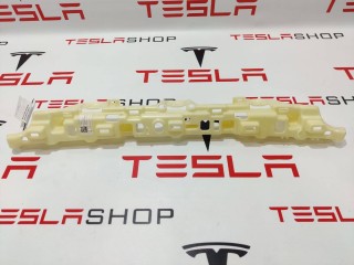 Кронштейн накладки, подъемной задней двери, ориг. номер 1055049-04-E, Tesla Model X 2015-2021