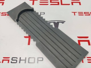 прочая запчасть, ориг. номер 1058083-00-B, Tesla Model X 2015-2021