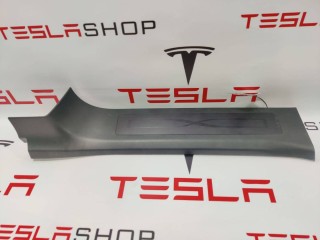 Накладка дверного порога, ориг. номер 1105148-00-B, Tesla Model X 2015-2021
