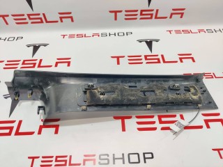 Накладка дверного порога, ориг. номер 1105148-00-B, Tesla Model X 2015-2021