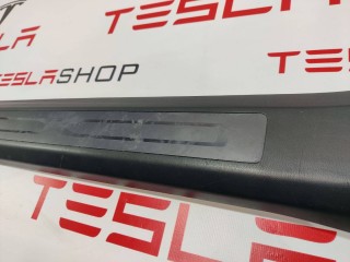 Накладка дверного порога, ориг. номер 1035985-00-G, 1035986-00-D, Tesla Model X 2015-2021