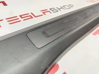 Накладка дверного порога, ориг. номер 1035985-00-G, 1035986-00-D, Tesla Model X 2015-2021