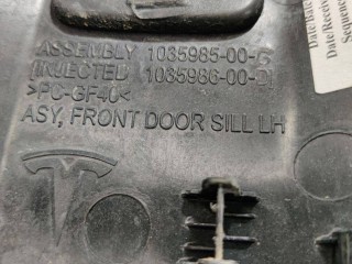 Накладка дверного порога, ориг. номер 1035985-00-G, 1035986-00-D, Tesla Model X 2015-2021