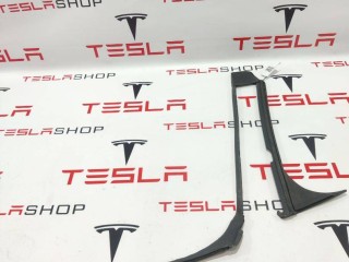 Уплотнитель стойки В (камера), ориг. номер 1032153-00-C, Tesla Model X 2015-2021