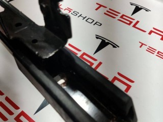Салазка переднего сиденья левая, ориг. номер 1101682-99-B, Tesla Model 3 2017-2021