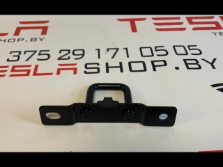 Петля фиксации сидений 2-го ряда, ориг. номер 1101865-00-A, Tesla Model 3 2017-2021