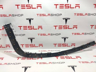 Накладка проема подъемной задней двери, ориг. номер 1105123-00-E, Tesla Model X 2015-2021