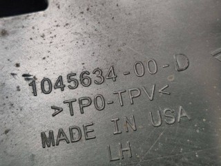 Обтекатель накладки порога, ориг. номер 1045634-00-D, Tesla Model X 2015-2021