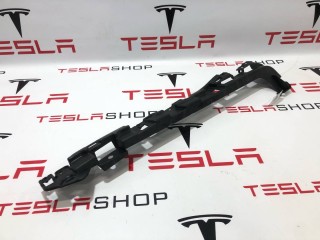 Направляющая панели багажного отделения, ориг. номер 1080709-00-C, Tesla Model X 2015-2021