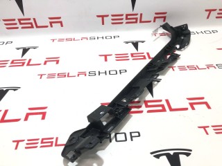 Направляющая панели багажного отделения, ориг. номер 1080709-00-C, Tesla Model X 2015-2021