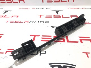 Кронштейн порога двери, ориг. номер 1056095-00-B, 1051827-00-B, Tesla Model X 2015-2021
