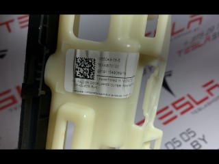 Накладка подъемной задней двери, ориг. номер 1055049-06-E, 1055049-07-E, Tesla Model X 2015-2021