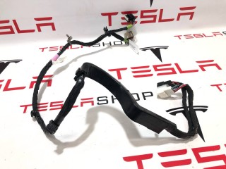 прочая запчасть, ориг. номер 1064336-00-B, 1063406-00-F, Tesla Model X  [рестайлинг] 2021-2026