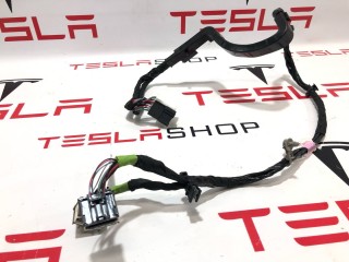 прочая запчасть, ориг. номер 1064336-00-B, 1063406-00-F, Tesla Model X  [рестайлинг] 2021-2026