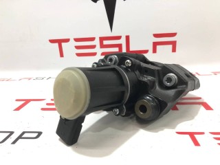 прочая запчасть, ориг. номер 1021252-00-F, Tesla Model X 2015-2021