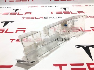 Кронштейн напольный 2-го ряда сидений, ориг. номер 1091313-00-C, Tesla Model X 2015-2021