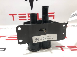 прочая запчасть, ориг. номер 1003117-00-F, Tesla Model X 2015-2021