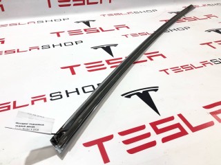 Молдинг подъемной задней двери, ориг. номер 1032249-00-J, Tesla Model X 2015-2021