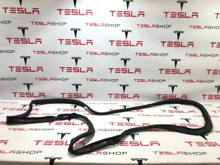 Уплотнитель проема дверного, ориг. номер 1032469-75-C, 1118637-00-F, Tesla Model X 2015-2021