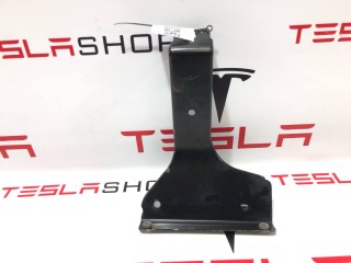 Кронштейн крепления защиты днища, ориг. номер 1073231-00-B, Tesla Model X 2015-2021