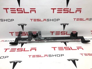 Кронштейн крепления вентилятора кондиционера, ориг. номер 1054164-00-E, Tesla Model X 2015-2021